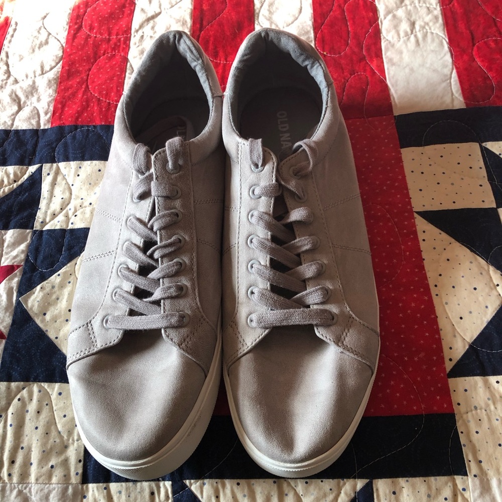 EUC. Old Navy Lightweight Shoes. Size 12.